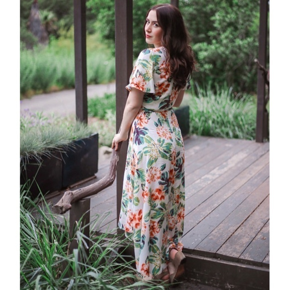 Paisley Raye Primrose Wrap Dress in White Tropical Floral XS